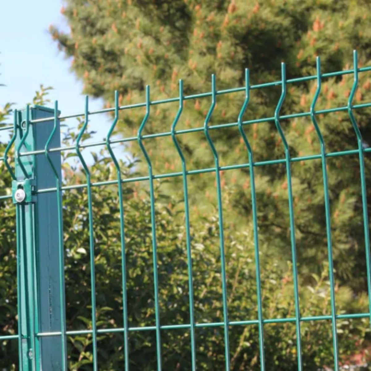 Green-Vinyl-Coated-Decorative-Welded-Wire-Mesh-3D-Fence-Panels-for-Playground